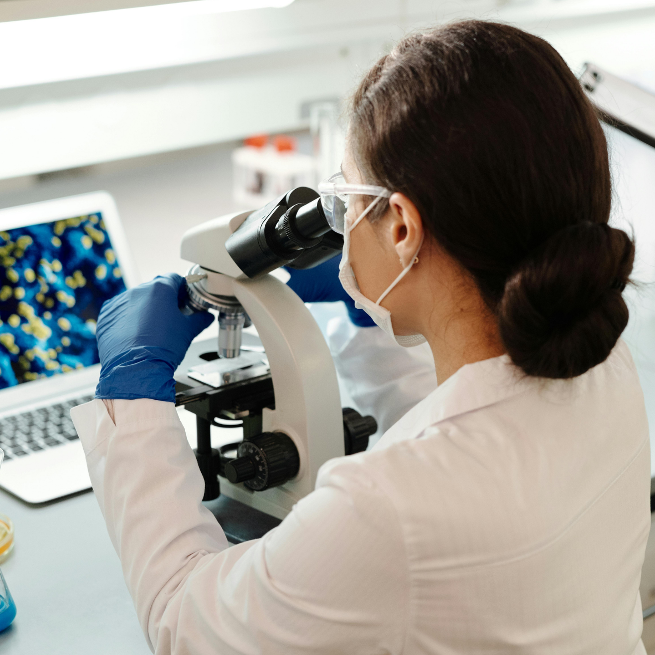 Omnichannel Transformation Within a Complex Biotech Ecosystem